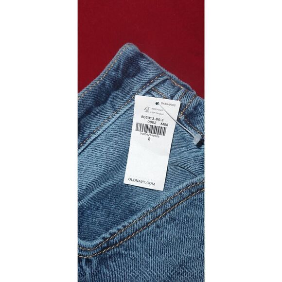 NWT Old Navy Womens High Rise Denim Slouchy Straight Distressed 3'' inseam Short - Picture 4 of 8